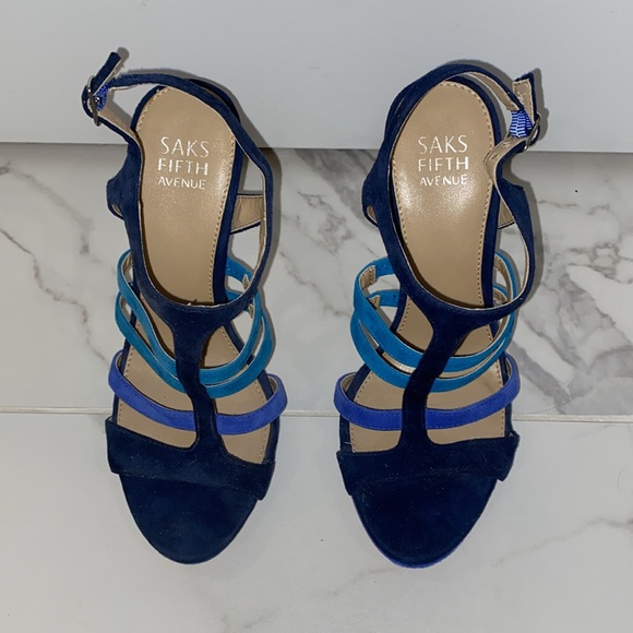 Saks Fifth Avenue heels. - Picture 3 of 13